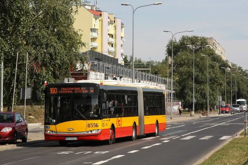 Motocykliści na buspasach. Są już pierwsze oceny przewoźników. Jak to rozwiązanie przyjęło się w Warszawie?