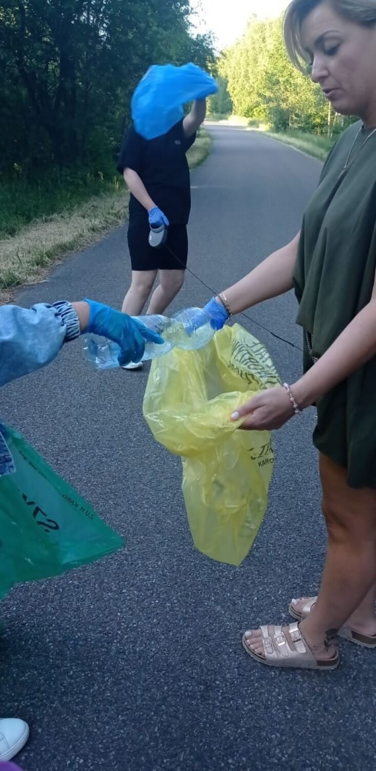 Mieszkańcy gminy Rogowo posprzątali swoją okolicę w ramach akcji "Otoczenie ma znaczenie". Zobacz zdjęcia