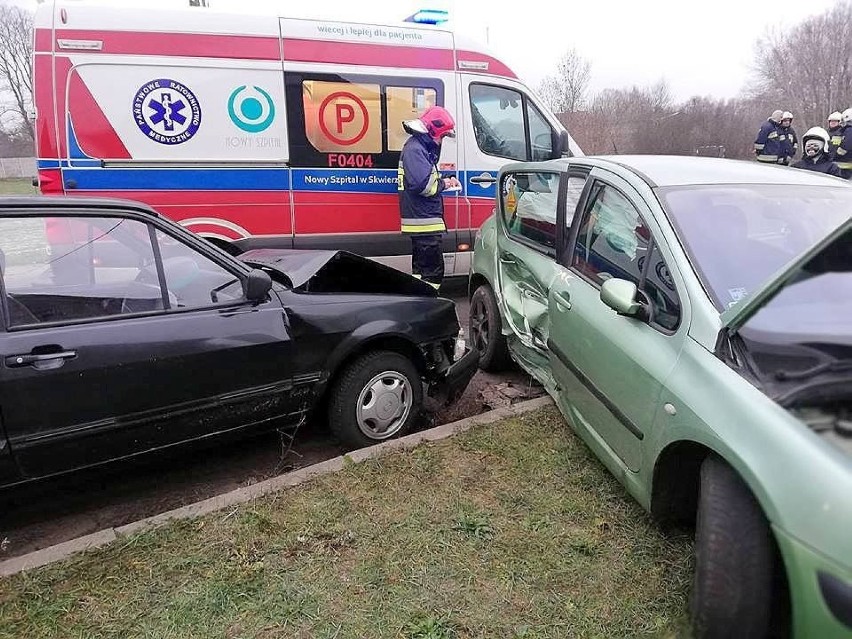 W Zemsku koło Bledzewa zderzyły się dwa samochody osobowe –...