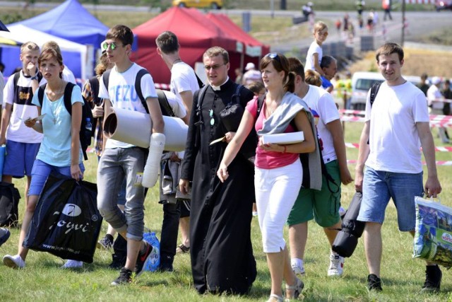 Fotoreportaż z ogólnopolskich spotkań młodzieży pod figurą Chrystusa Króla w Świebodzinie w 2013 roku