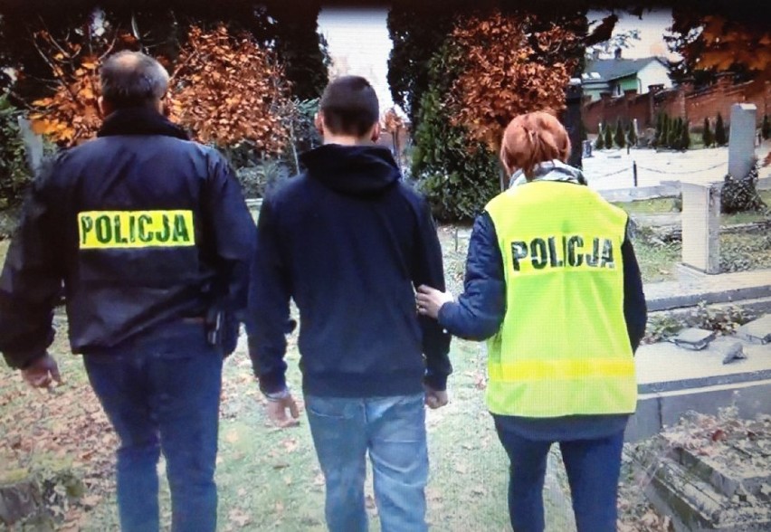 Bielsko-Biała: policja złapała sprawców dewastacji cmentarza