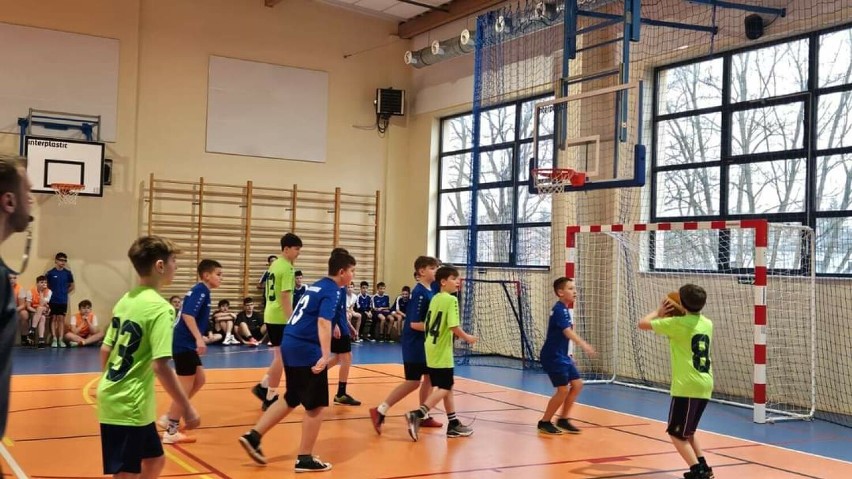 Sport szkolny. Sukces młodych koszykarzy z „Trójki”
