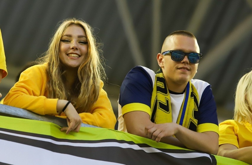 Kibice żużlowców Platinum Motoru Lublin byli na stadionie w Toruniu. Zobacz zdjęcia fanów "Koziołków" na Motoarenie