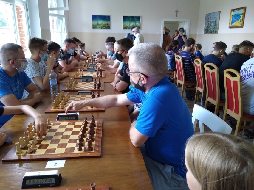 Pierwszy Otwarty Turniej Szachowy o Puchar Sołtysa Borska zgromadził wielu uczestników