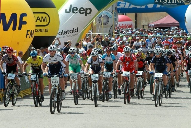 Skandia Maraton Lang Team: Rowerami przez Lublin

Takiej frekwencji na zawodach Skandia Maraton Lang Team w Lublinie nie spodziewali się nawet najwięksi optymiści. 

Skandia Maraton Lang Team: Rowerami przez Lublin