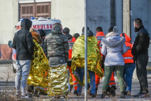 W wybuchu na Dębcu dach nad głową straciło kilkanaście rodzin.