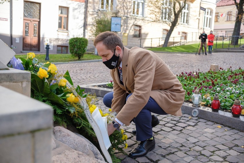 Obchody 102. rocznicy odzyskania przez Tarnów niepodległości skromne z powodu pandemii [ZDJĘCIA]