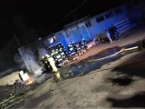 Groźny pożar na terenie bazy GS w Łęgu Tarnowskim [ZDJĘCIA]