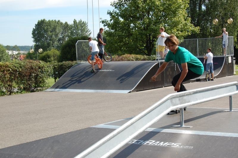 Skatepark w Kwidzynie: Na desce, rolkach, rowerze bmx, a nawet na hulajnodze
