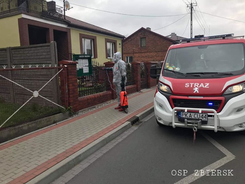 Strażacy z OSP Zbiersk dezynfekowali miejsca użyteczności publicznej ZDJĘCIA