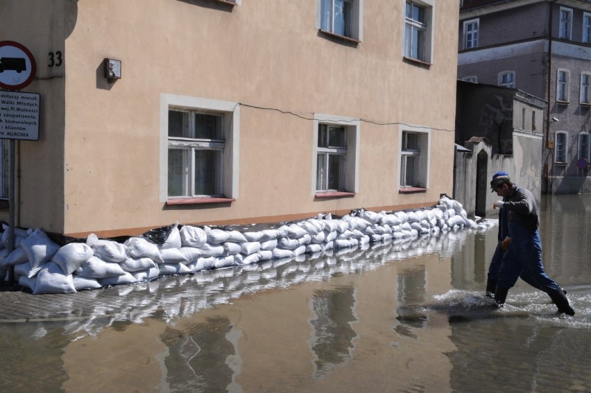 W maju 2010 roku było ciężko. Powódź niszczyła nasze domy,...