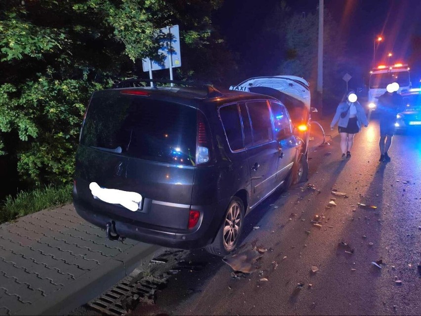 Nocny wypadek w Skawinie. Czołowo zderzyły się dwa samochody osobowe