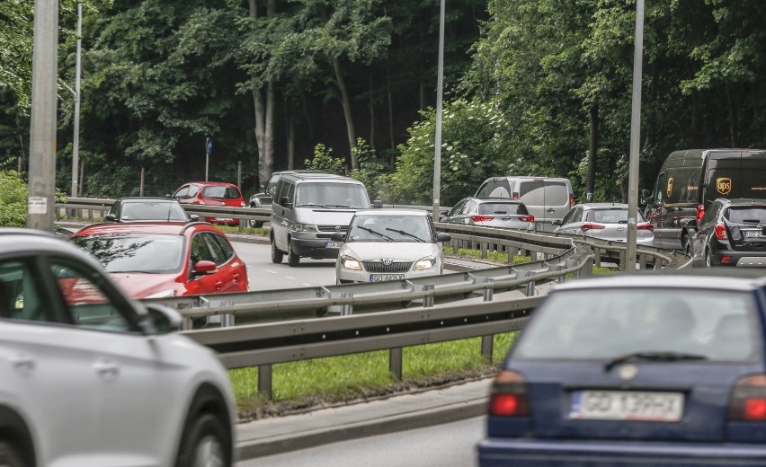 Trzysta kolizji na ul.Słowackiego. Co zrobią, by było bezpieczniej?