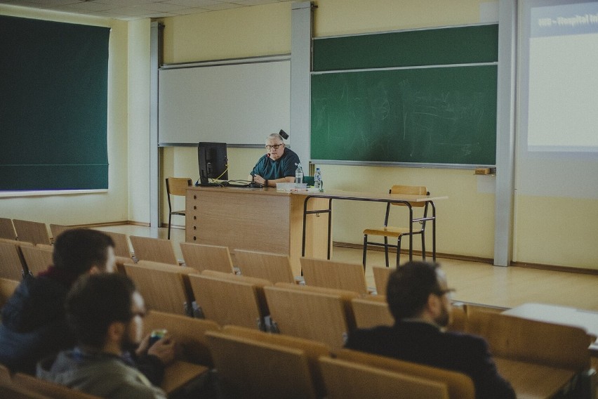 Opiekę nad studentami będzie sprawował dr. n. med. Andrzejem...