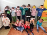 Światowy Dzień Kota w grupie przedszkolaków Szkoły Podstawowej numer 5 w Jędrzejowie. Były kocie kolorowanki i wycinanki