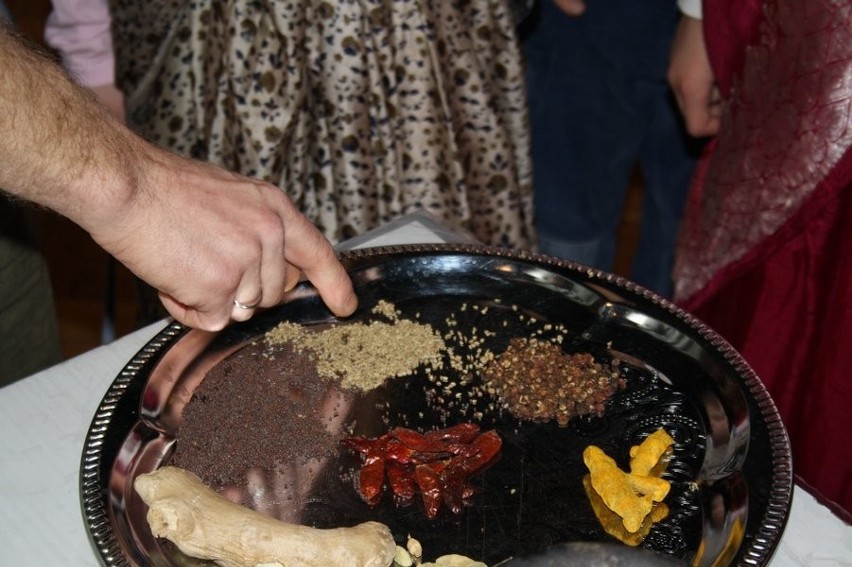Ferie 2013 Wodzisław: Dzieci gotują potrawy indyjskie