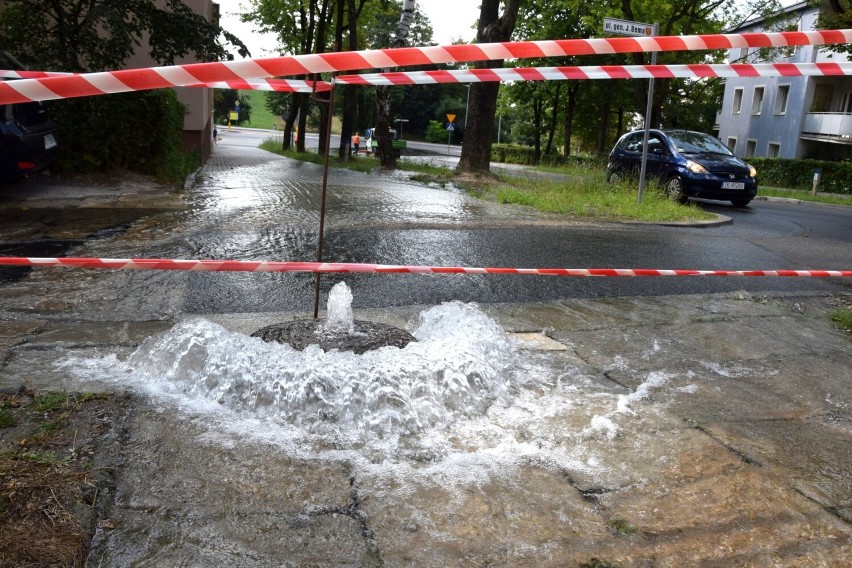 Studzienka kanalizacyjna przy ulicy Bema w Kielcach zmieniła...