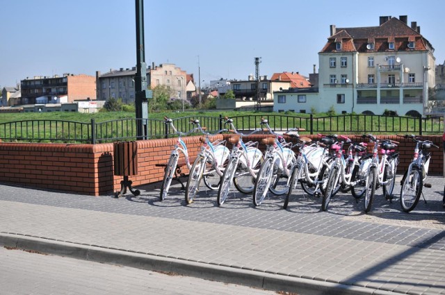 Śrem: wypożyczalnia rowerów ruszyła na promenadzie