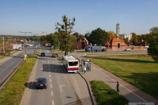 Przewodnicząca RO Bielawy chciałaby, aby autobus kursował na trasie obejmującej przystanek przy cmentarzu nie tylko 1 listopada.
