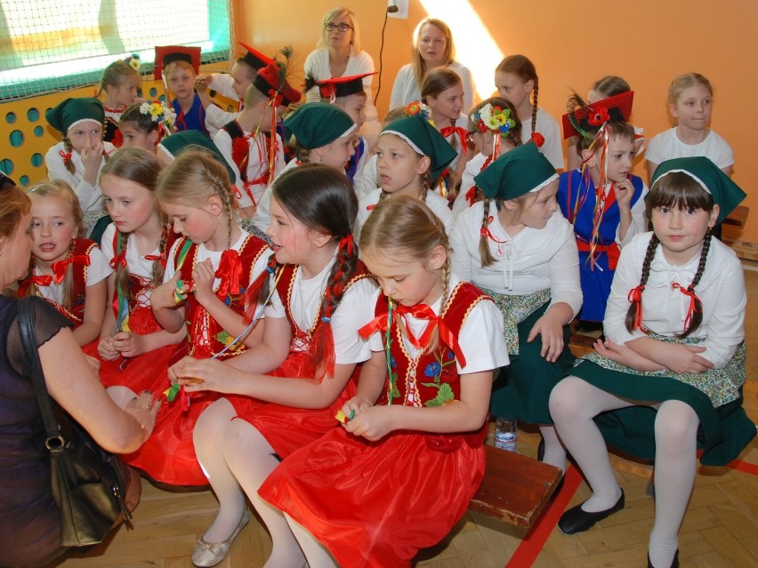 XI Międzyszkolny Konkurs Piosenki Ludowej w Kaliszu [FOTO]