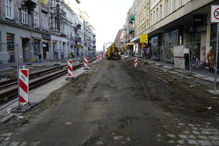 Prace na ul. Św. Marcin trwają, a zmiana organizacji ruchu...