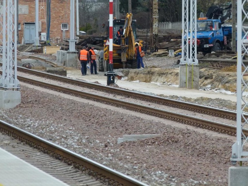 Tak zmienia się stacja PKP w Zduńskiej Woli