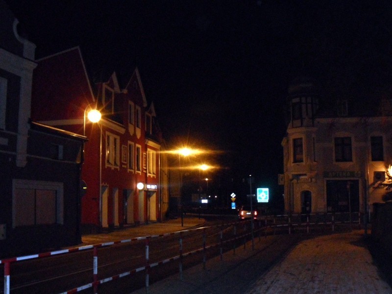 Lubliniec nocą ma swój klimat. Mimo mrozu spacer po mieście może być naprawdę przyjemny