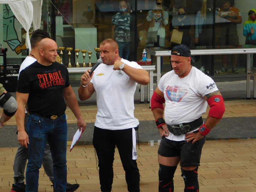 Wałbrzych: Mariusz Pudzianowski był gościem i sędzią Pucharu Polski Strongman