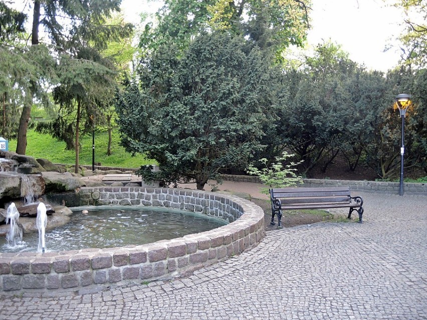 Park Chrobrego. Zajmą się i fontanną i lampami 