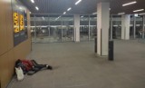 Centrum Przesiadkowe w Gliwicach zmienia się w noclegownię dla bezdomnych? Mieszkańcy Gliwic alarmują o problemie