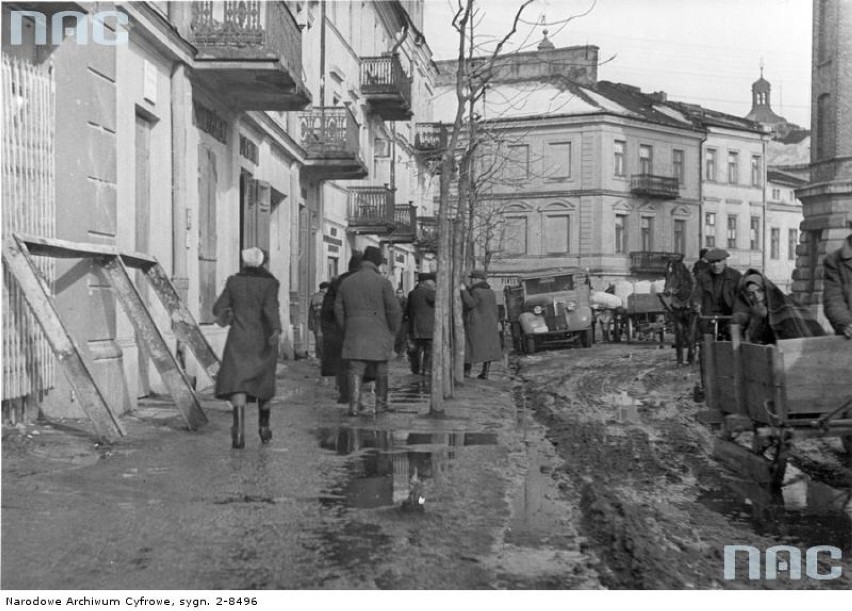 Lublin. Ul. Teatralna - ruch uliczny.
Data wydarzenia: 1939...