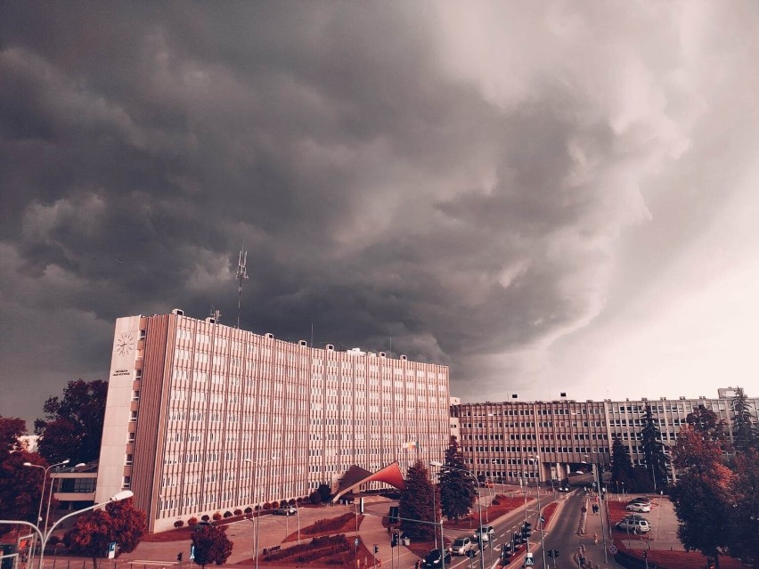 Chmury nad Urzędem Wojewódzkim