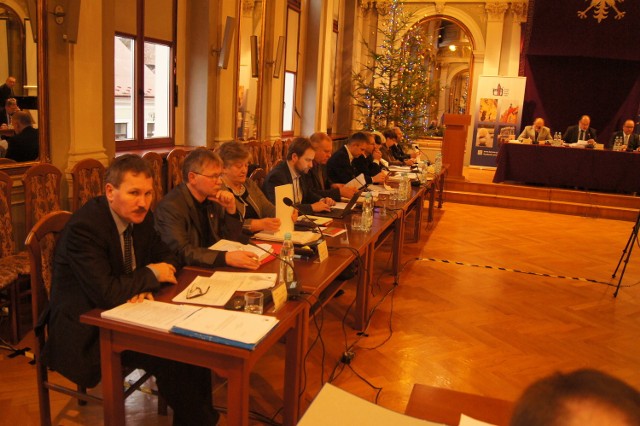 O tym, jak ostatecznie wyglądać będzie budżet Tarnowa na 2017 rok, zdecyduje Rada Miasta, w której większość ma PiS. W ub. roku sytuacja była podobna. Wtedy Ciepiela uwzględnił wszystkie poprawki