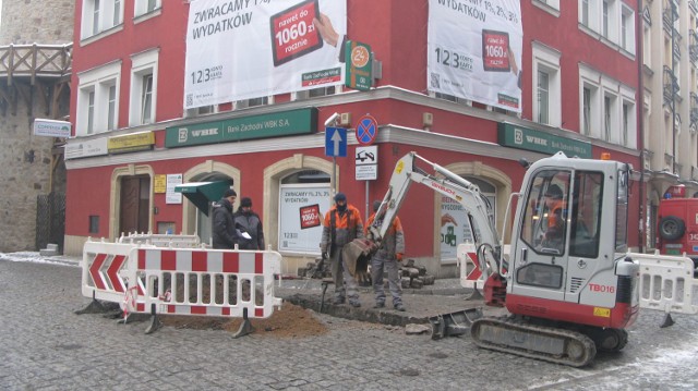 Straż pożarna  Jelenia Góra: Ulica Grodzka będzie zamknięta do czasu usunięcia awarii sieci gazowej