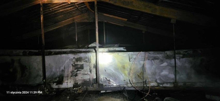 Duży pożar w zakładach mięsnych w Zbylitowskiej Górze koło Tarnowa. W akcji było 10 zastępów strażaków, straty oszacowano na milion złotych 