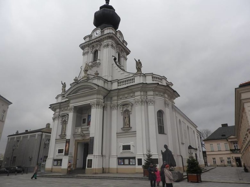 Bazylika Wadowice
SPOWIEDŹ
W dni powszednie: 9:00 – 12:00 /...