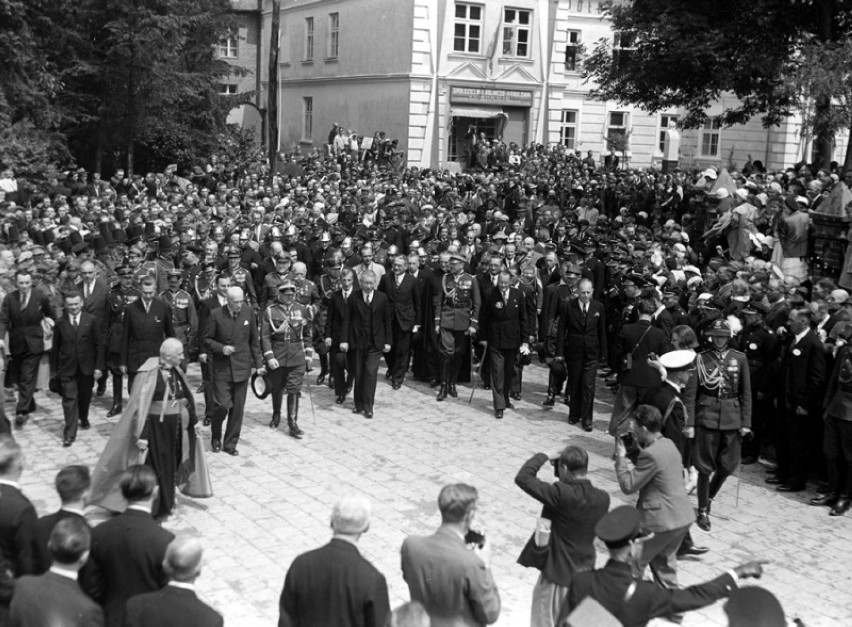 Lisków upamiętni ks. Blizińskiego i nie tylko. Zobacz historyczne ZDJĘCIA z tej gminy 