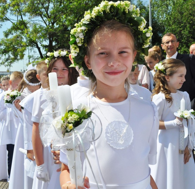 Pierwsza Komunia Święta Piotrków 2018. Komunia w kościele pw. NMP Królowej Pokoju w Piotrkowie  