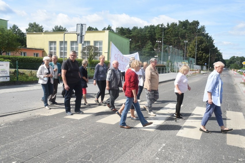 Mieszkańcy Zielonej Góry Zawady protestują w sprawie ul....