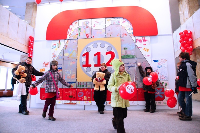 W Poznaniu obchodzono Europejski Dzień Numeru Alarmowego 112 [ZDJĘCIA, WIDEO]