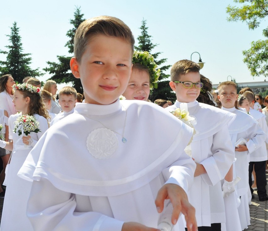 Pierwsza Komunia Święta Piotrków 2018. Komunia w kościele...