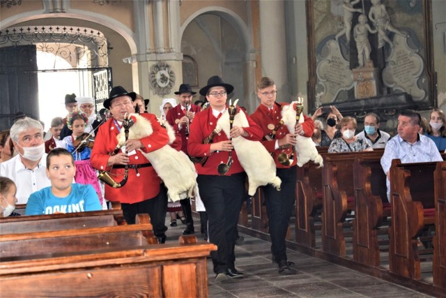 VII Festiwal Dud Polskich w Zbąszyniu. Msza św. w intencji muzyków FDP. Prezentacja kapel i zespołów festiwalowych - 04.07.2021