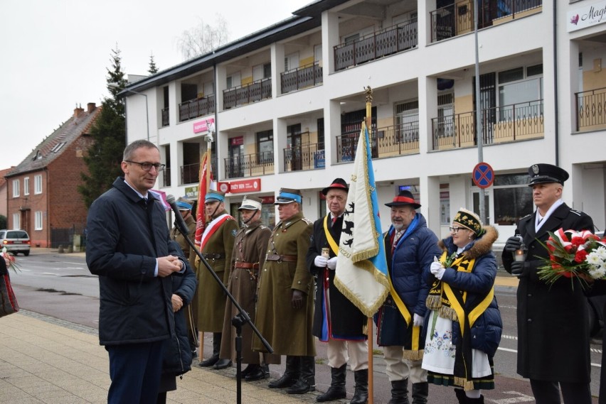 Przybyłych na uroczystości przywitał burmistrz Pruszcza...