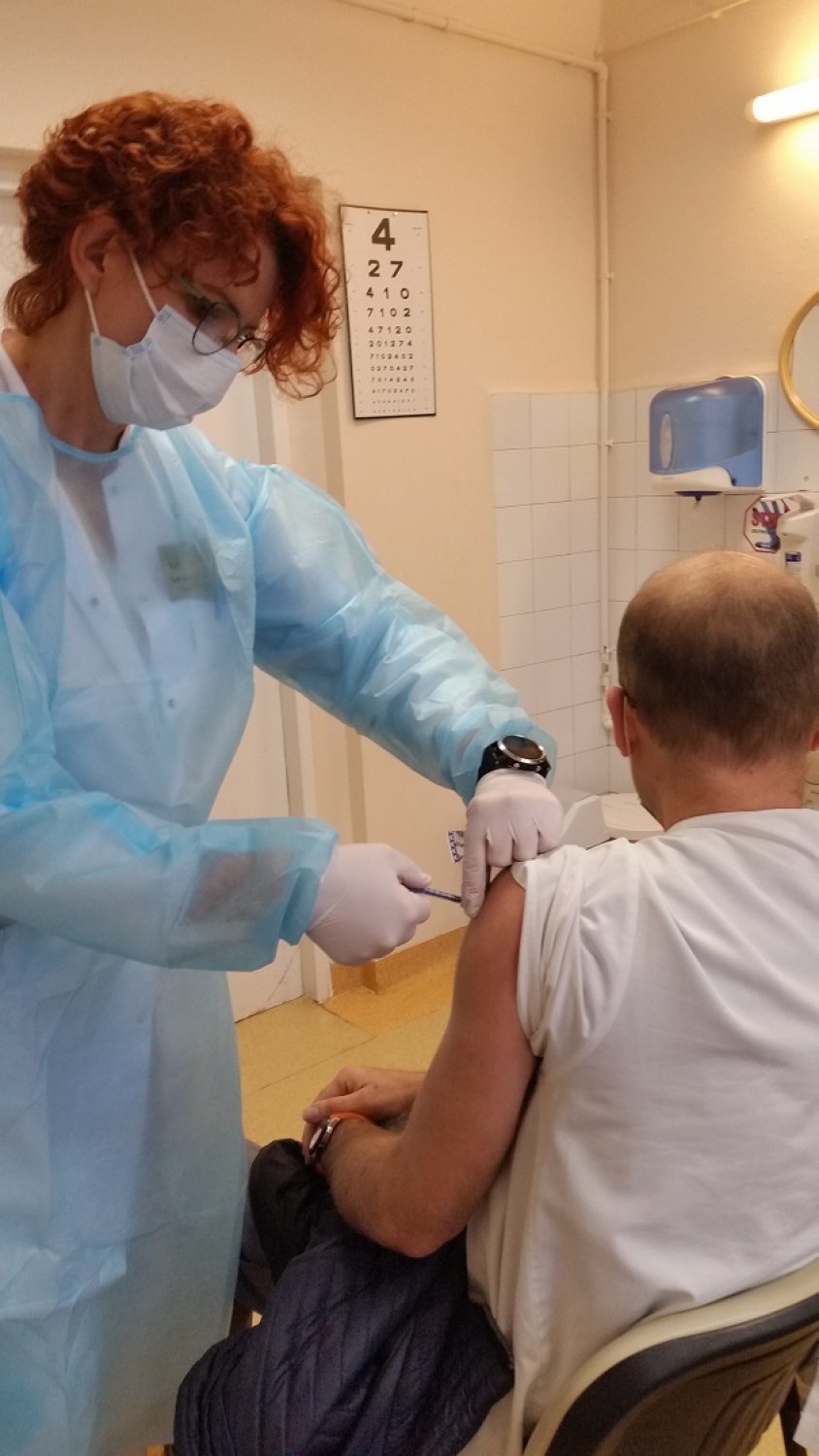 Prezes PCZ w Kartuzach stanowczo o szczepieniach przeciwko COVID-19. „Warto podjąć tę próbę, żeby tego wirusa zatrzymać definitywnie”