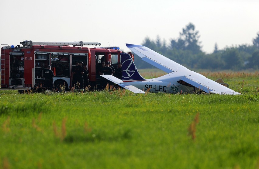 Wypadek samolotu w Piotrkowie. Spadła awionetka szkoły...