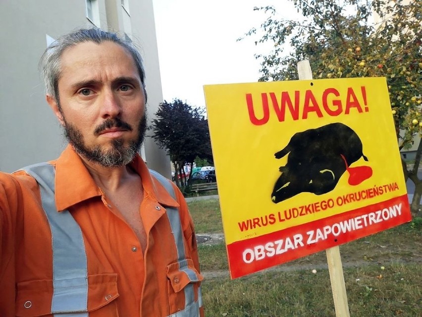 Uwaga! Obszar ludzkiego okrucieństwa - takie tablice w...