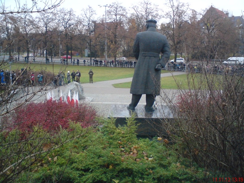 Toruńczycy swiętują 11 listopada 2012 r. Obchody Święta Niepodległości w Toruniu..