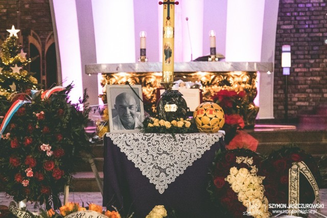 W czwartek, 30 grudnia, w samo południe odbył się pogrzeb Grzegorza Więzika (21.07.1963 - 26.12.2021)