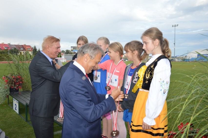 Mityng lekkoatletyczny uświetnił otwarcie stadionu w Redzie [ZDJĘCIA] [WIDEO]