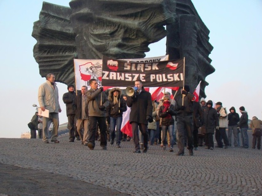 Ulicami Katowic przeszedł marsz w obronie polskości